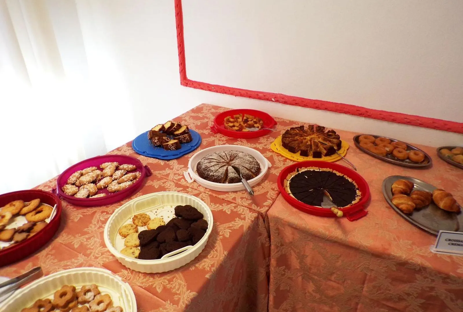Hotel Esedra b&b con brunch fino a mezzogiorno Milano Marittima 2*,  Italia
