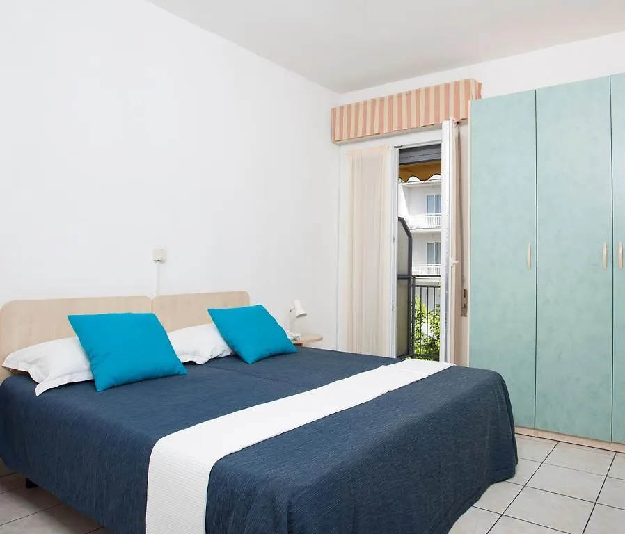 Hotel Esedra b&b con brunch fino a mezzogiorno Milano Marittima