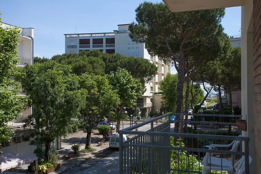 Hotel Esedra b&b con brunch fino a mezzogiorno Milano Marittima